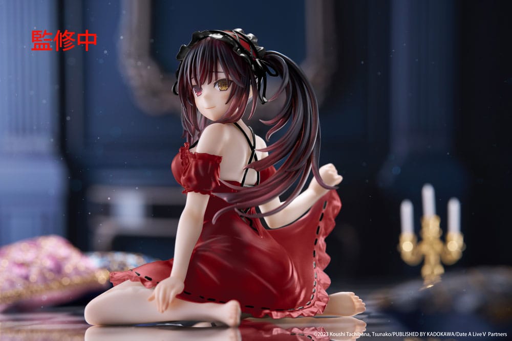 Figurine Kurumi Tokisaki Nightwear Version assise en tenue de nuit rouge de Date A Live V gamme Desktop Cute Figure