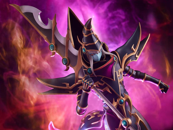 Figurine du Dark Paladin issue de Yu-Gi-Oh!, en pose dynamique avec flammes violettes et socle orné de symboles magiques.