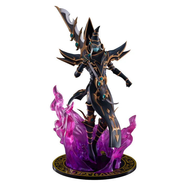 Figurine du Dark Paladin issue de Yu-Gi-Oh!, en pose dynamique avec flammes violettes et socle orné de symboles magiques.