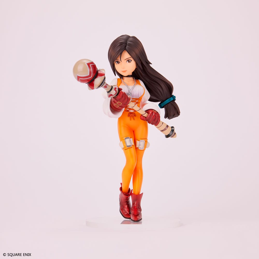 Figurine Grenat Dagger Final Fantasy IX Form ISM avec lance tenue orange et bottes rouges sur socle transparent