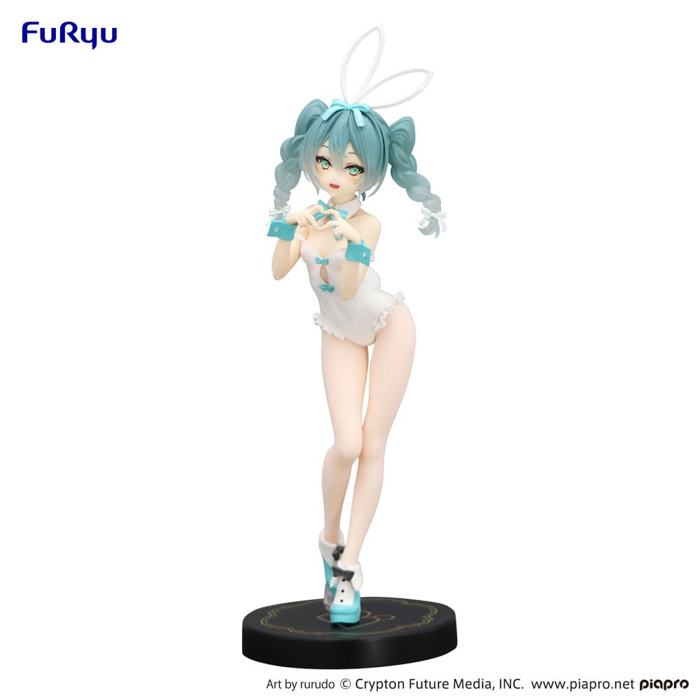 Figurine BiCute Bunnies de Hatsune Miku en version blanche, avec tenue de bunny girl et cheveux turquoise tressés.