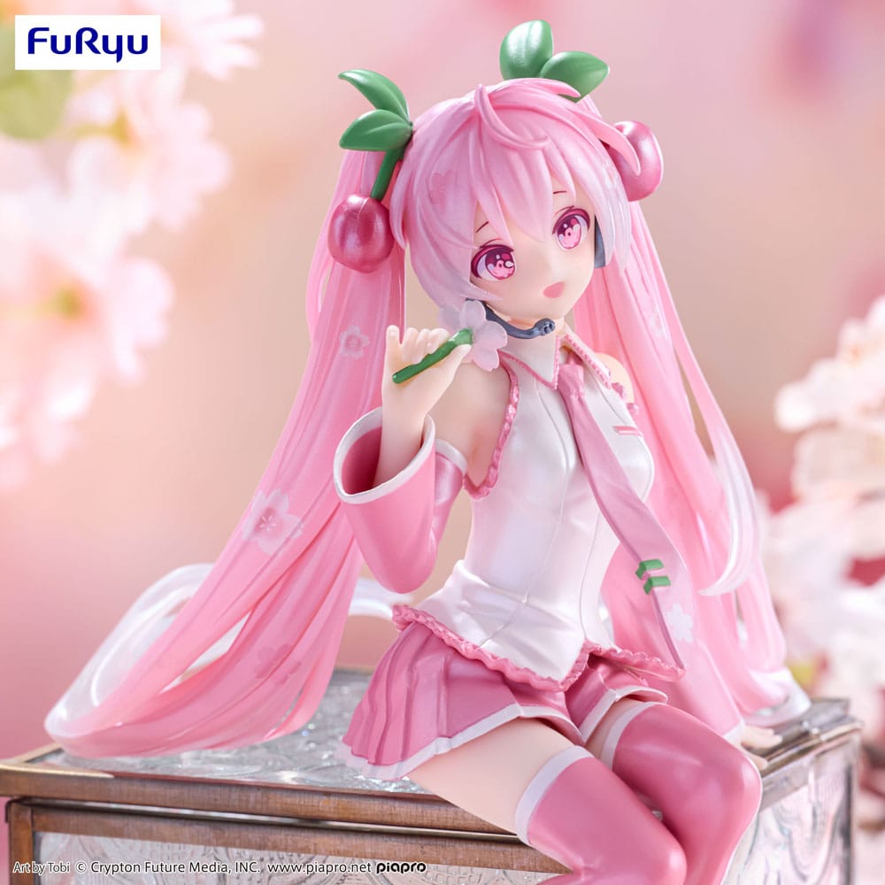 Figurine Sakura Miku 2024 Pearl Color Ver. assise en version Noodle Stopper.