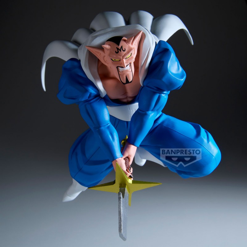 Figurine Dragon Ball Z Match Makers Dabura par Banpresto en posture d’attaque avec épée, tenue bleue et cape blanche.