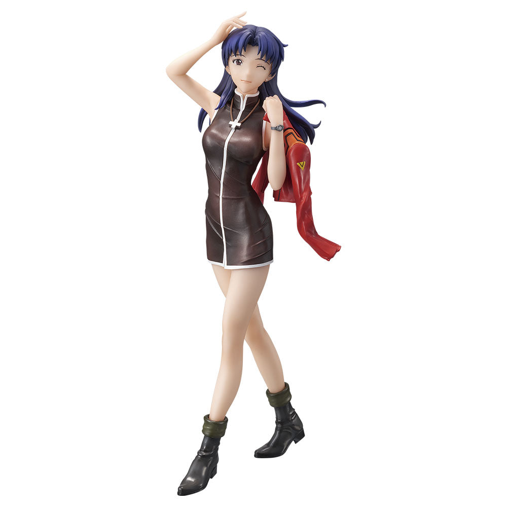 Figurine Evangelion Ichiban Kuji Lot D Misato Katsuragi, avec robe noire, veste rouge sur l’épaule et cheveux violets.