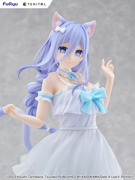 Statuette PVC Date A Live V Tenitol Tall Mio Takamiya par FuRyu, avec robe blanche, oreilles de chat, queue et cheveux lavande.