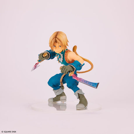 Figurine Djidane Tribal Final Fantasy IX Form ISM avec dagues en pose de combat dynamique