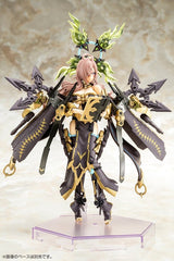Plastic Model Kit Megami Device AUV Tsukuyomi Fabulous 1/1 de 22 cm, figurine mecha girl avec armure noire et dorée, grande faux et accessoires mécaniques.