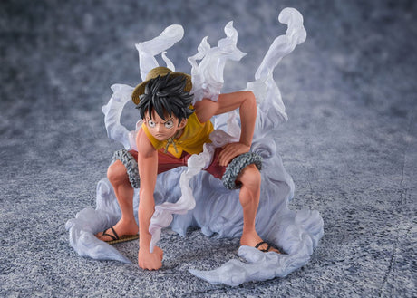 Figurine Monkey D Luffy FiguartsZERO One Piece Summit Battle avec effets de fumée dynamique