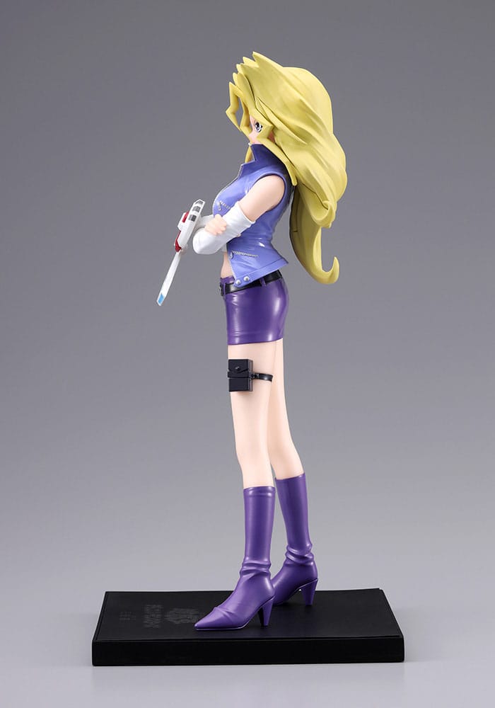 Figurine Yu-Gi-Oh! Oshi Works Mai Valentine 1/7, représentant Mai en tenue violette avec Duel Disk sur socle noir.