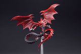 Figurine Yu-Gi-Oh! Slifer the Sky Dragon Egyptian God, dragon rouge aux ailes déployées sur socle transparent.