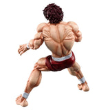Figurine Baki Grandista Hanma Baki par Banpresto, représentant Baki en posture de combat avec musculature détaillée, short rouge et bandages blancs.