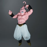 Figurine Dragon Ball Z Match Makers Majin Buu par Banpresto en posture d’attaque avec pantalon blanc et bracelets noirs.