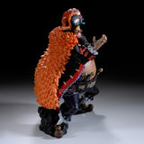 Figurine One Piece Grandista Marshall D. Teach par Banpresto, représentant Barbe Noire avec chapeau de pirate, manteau orange, barbe noire et bras ouverts en pose menaçante.