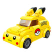 Set de construction Pokémon Keeppley Pikachu Mini Car, voiture jaune en briques avec visage de Pikachu, joues rouges, oreilles sur le toit et logo Pokémon sur le côté.