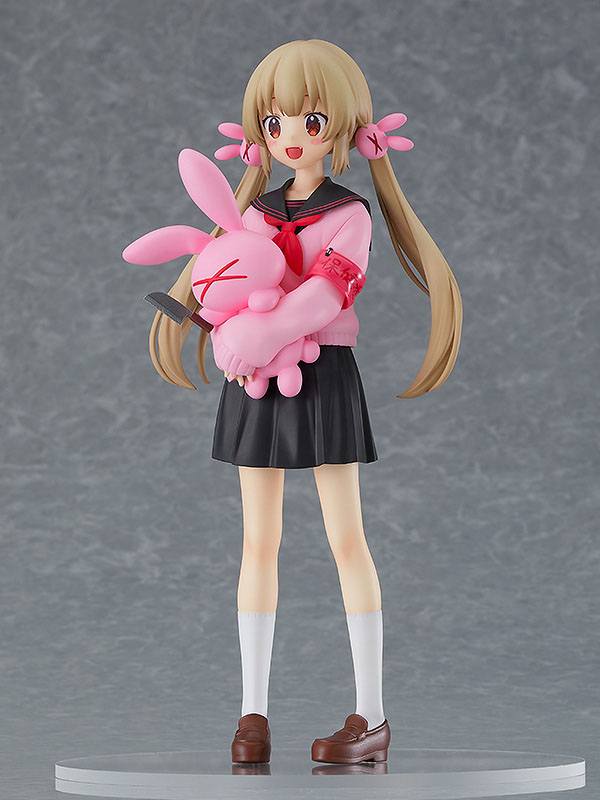 Figurine Pop Up Parade de Natori Sana, portant un uniforme scolaire noir et rose, avec une peluche lapin rose et un couteau, capturant son style unique et mystérieux.